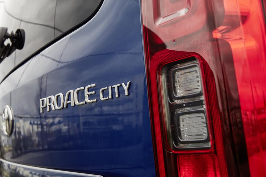 Детали экстерьера Toyota ProAce City Verso 2019 года  (EU) (фото 19 из 45)